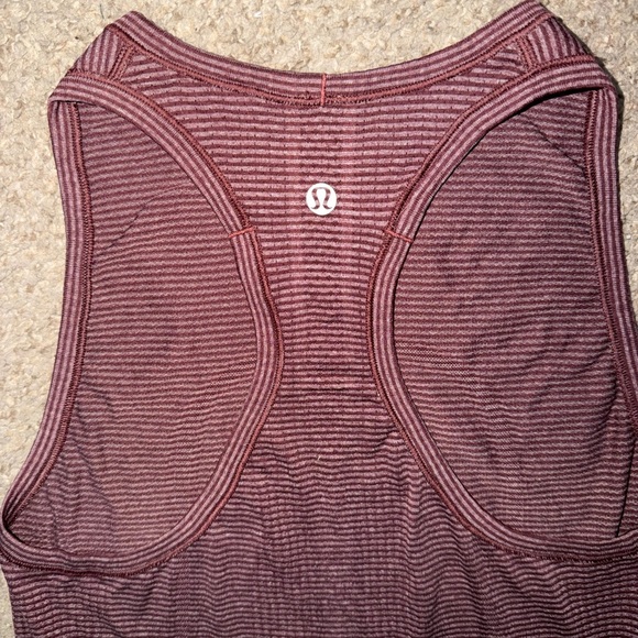 Lululemon Berry striped Swiftly Sleeveless high neck Tank Top. Women’s size 4 - Picture 2 of 8